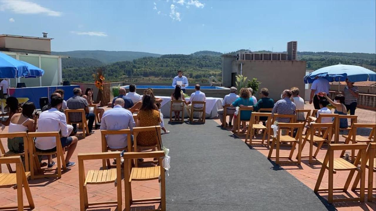 Hotel Fonda Neus Sant Sadurní dʼAnoia Kültér fotó