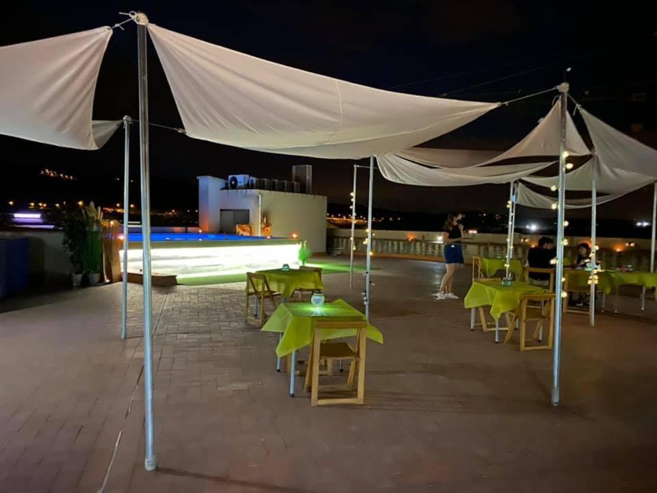 Hotel Fonda Neus Sant Sadurní dʼAnoia Kültér fotó