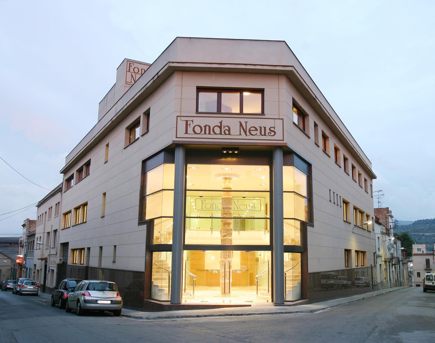Hotel Fonda Neus Sant Sadurní dʼAnoia Kültér fotó