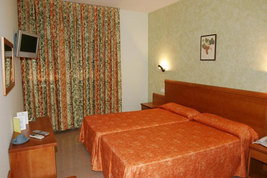 Hotel Fonda Neus Sant Sadurní dʼAnoia Szoba fotó